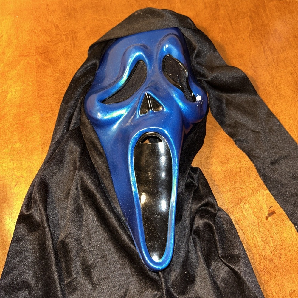 Spirit Halloween Metallic Blue Ghost Face Mask Scream Costume Shroud E1